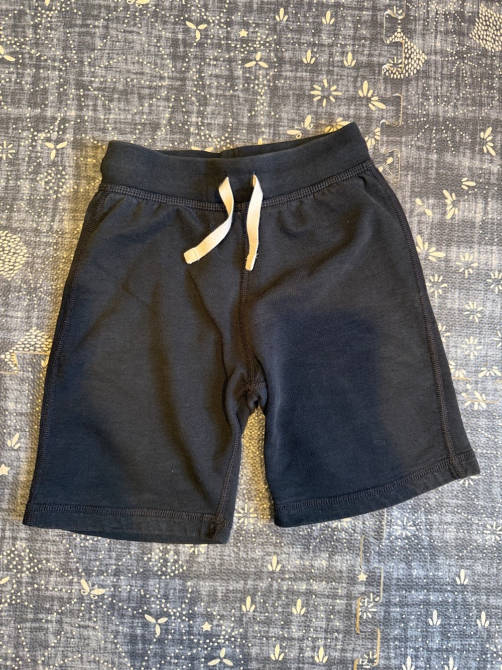 Hanna 6-7 Black Sweat Shorts